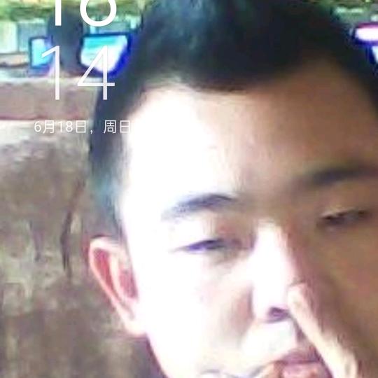 空白的？？。