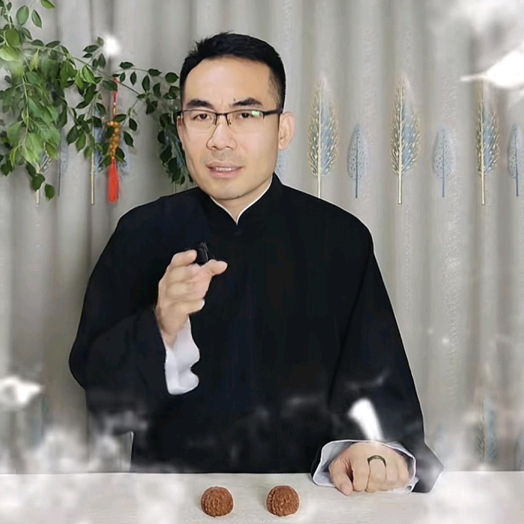 老王吃瓜