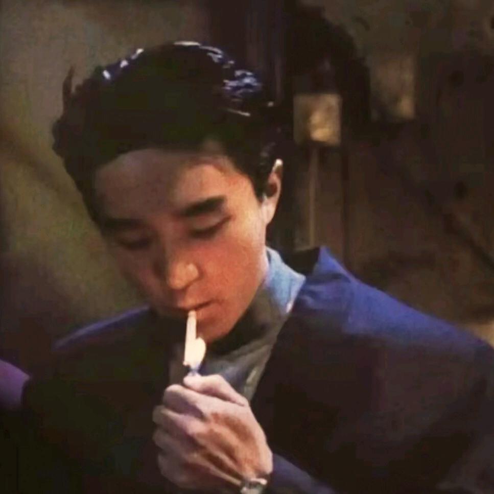 喜欢看穿jk的御姐