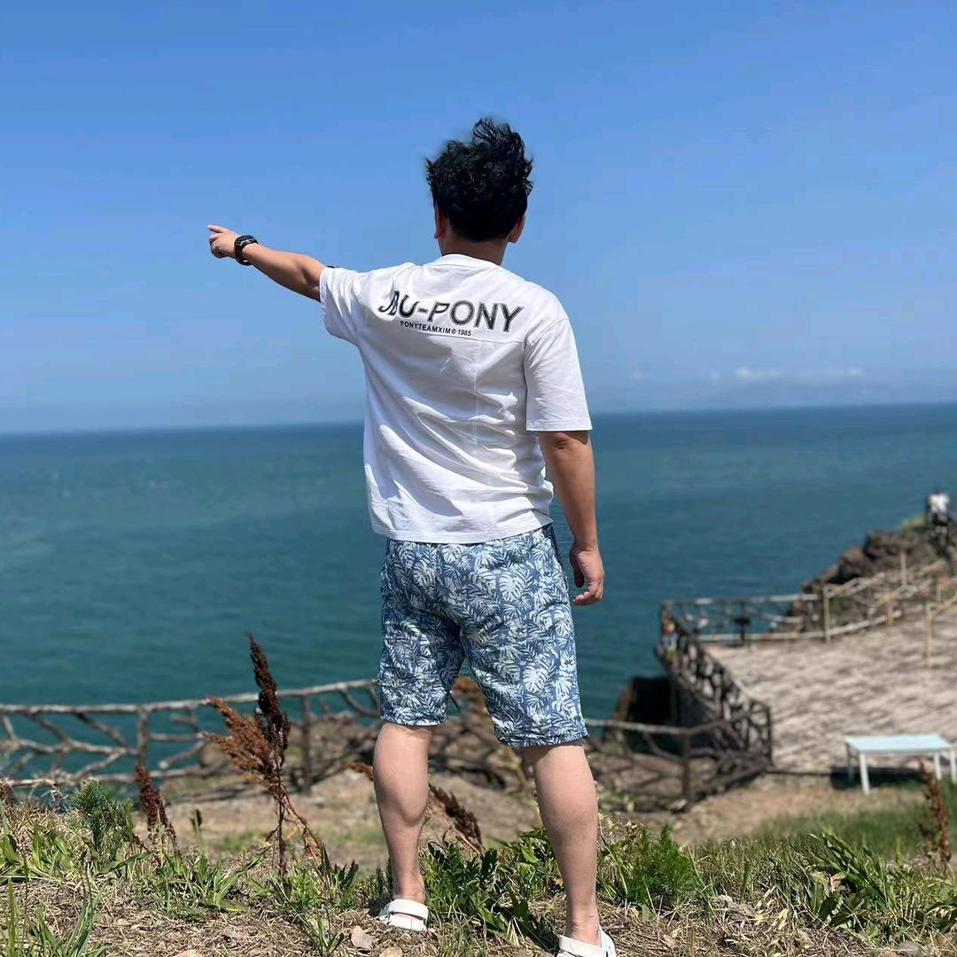 草横由两点
