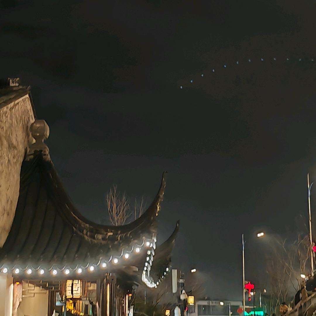 一朵穿裤子的云☁️