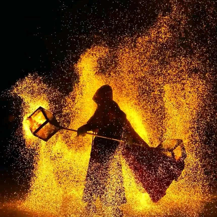 小雨✨ ⃢👁‿👁⃢ ✨瞅啥呢？