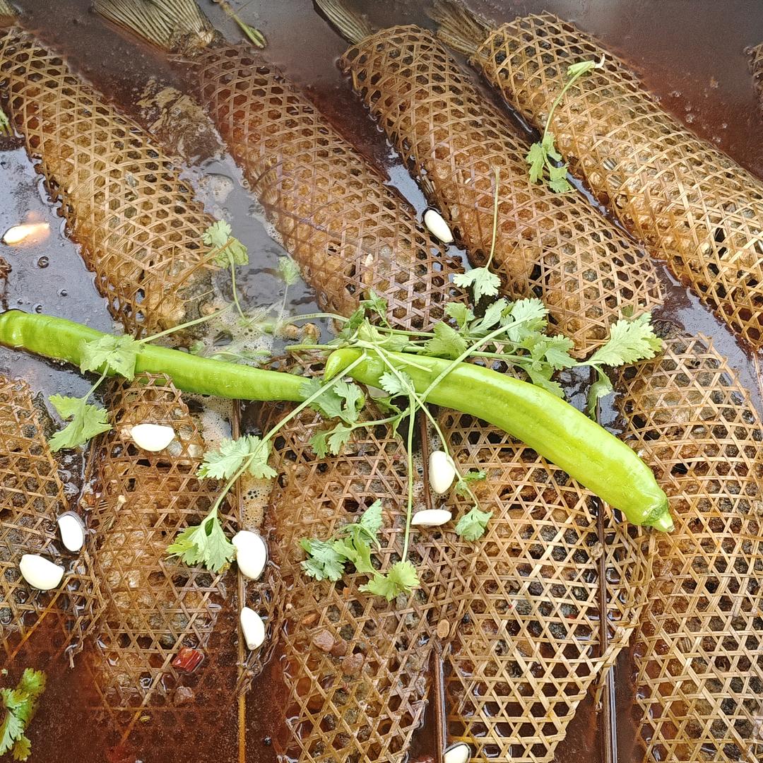 红烧大鲤鱼+炒鸡+蒸碗