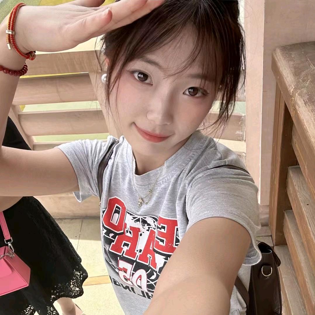 吃瓜小熊手