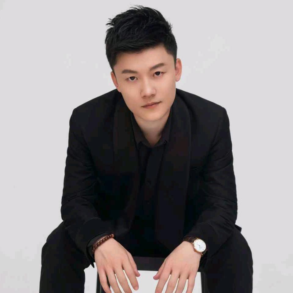 设计师李冠宇