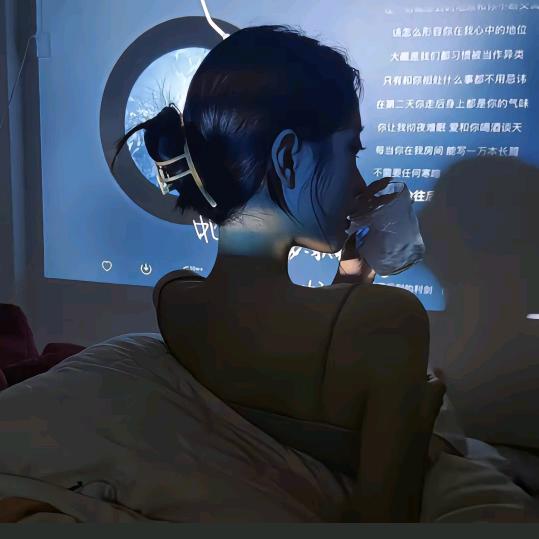 @ꦿ꯭凉了心湿了眼 ꧔ꦿএ᭄: