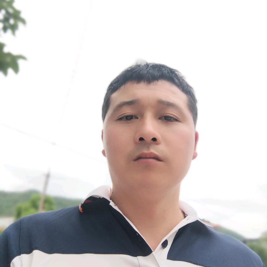 开心(*^．^*) 亲亲~