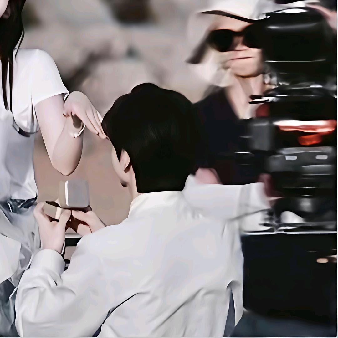 单眼皮那男的（订台版）