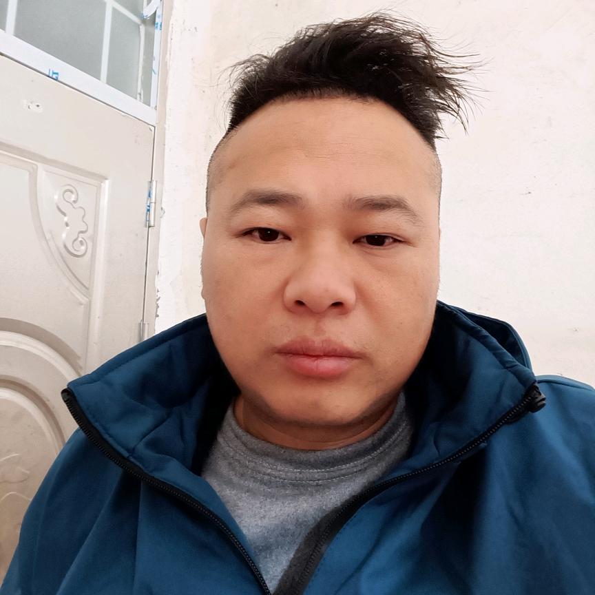 谭何一梦