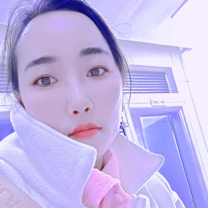 是小薇薇呀