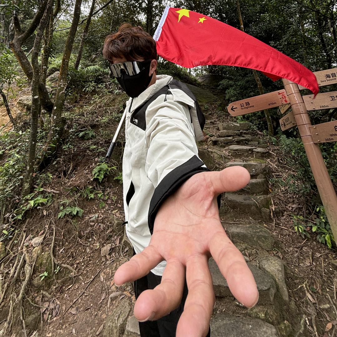 不会教学的黄教员