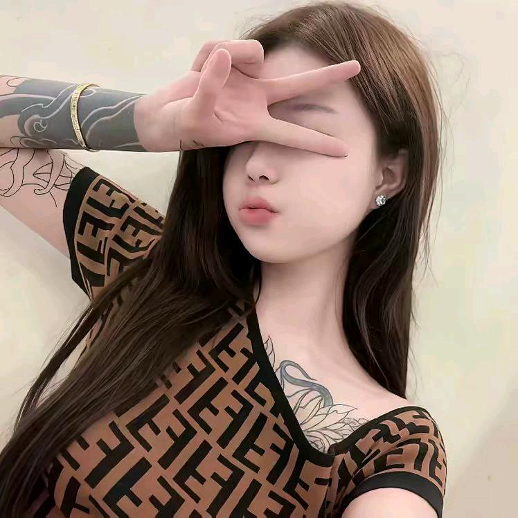 不混社会爱卖萌