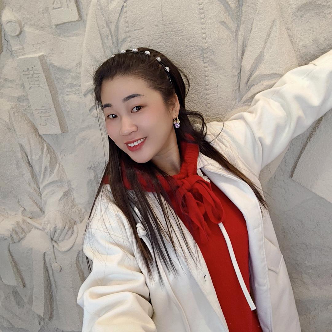 香香……绰号……小泥鳅，