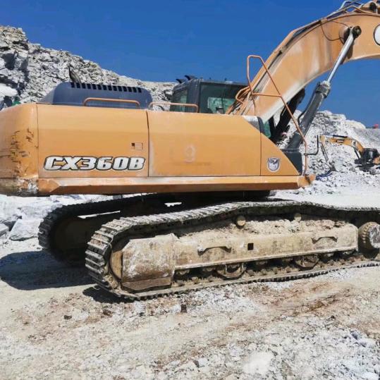 荣聚机械设备租赁有限公司