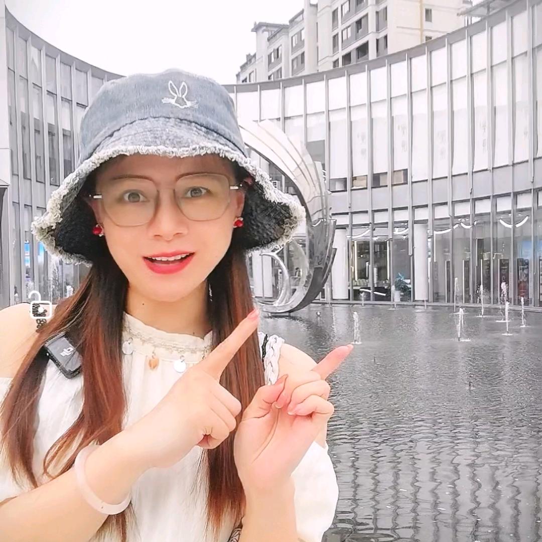 六安房探叶叶