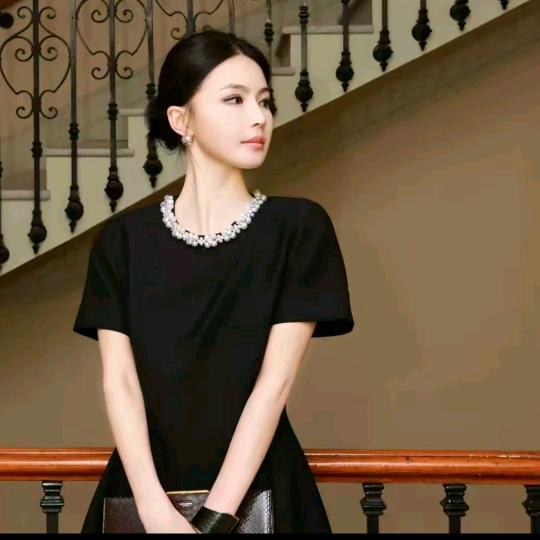 溶溶RONGRONG-直播好衣