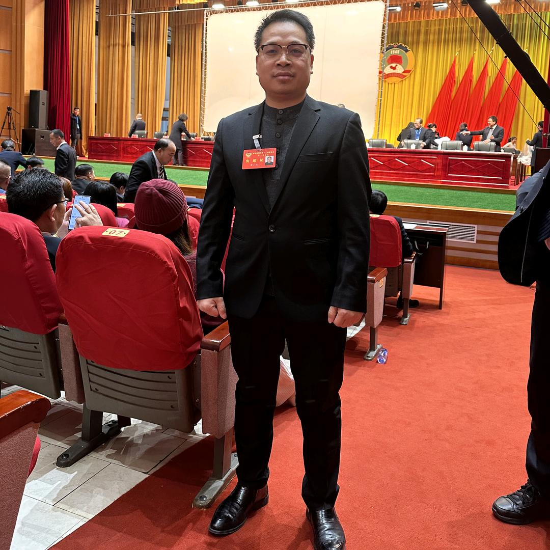雷小波🔥会长来了…