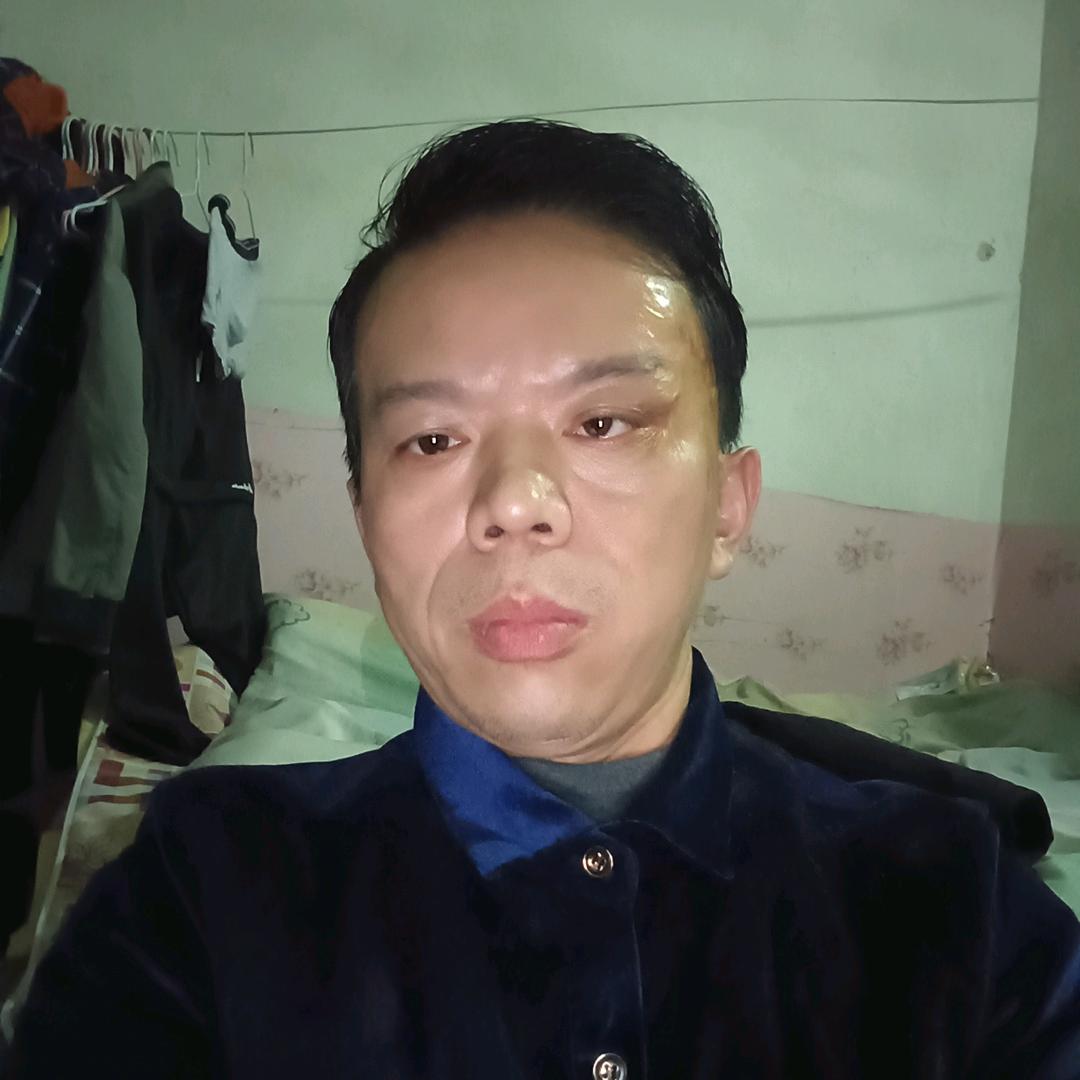 袁易富