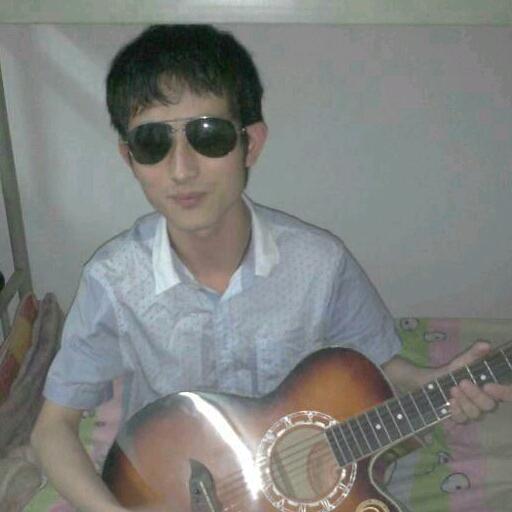 梁松头像