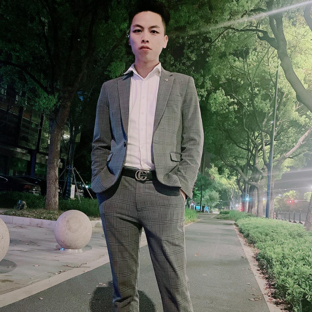 魅力金座小何