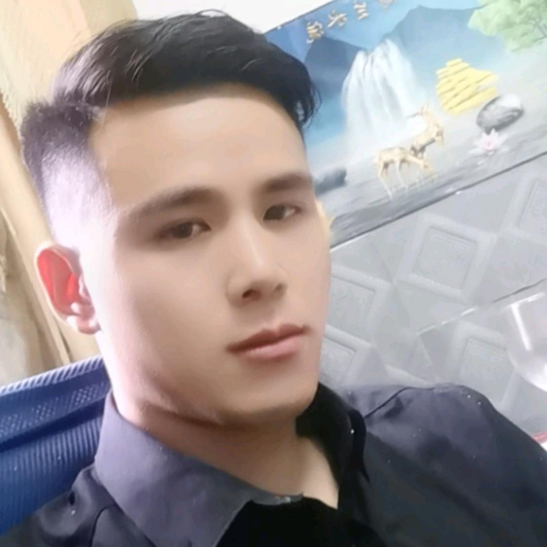 小峰（尊师丽儿，爱唱山歌）