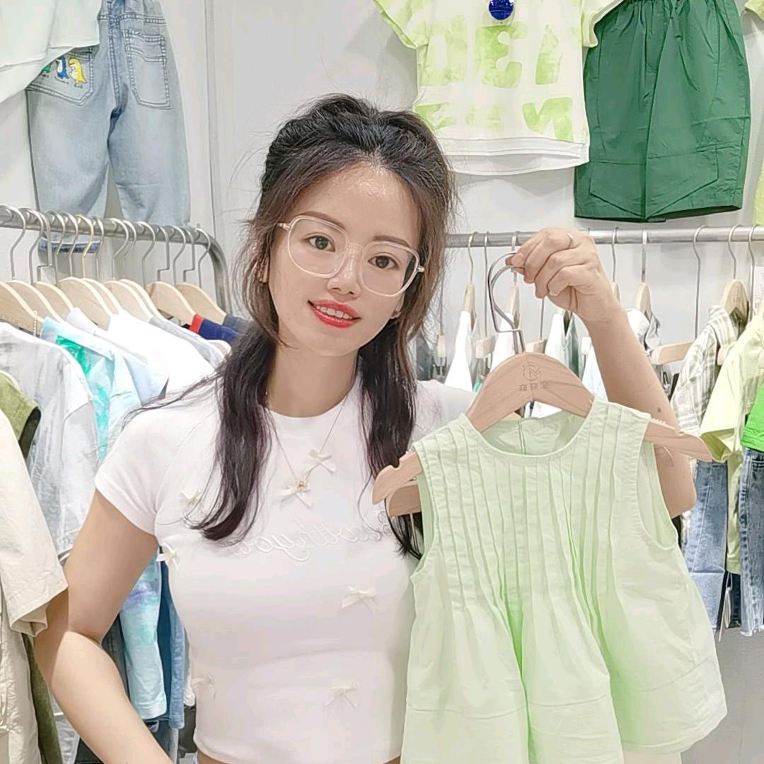 李棋辣妈小铺品牌童装店