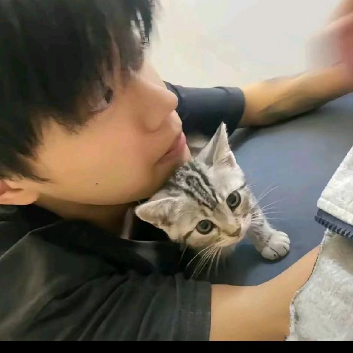 85岁的爷爷啦
