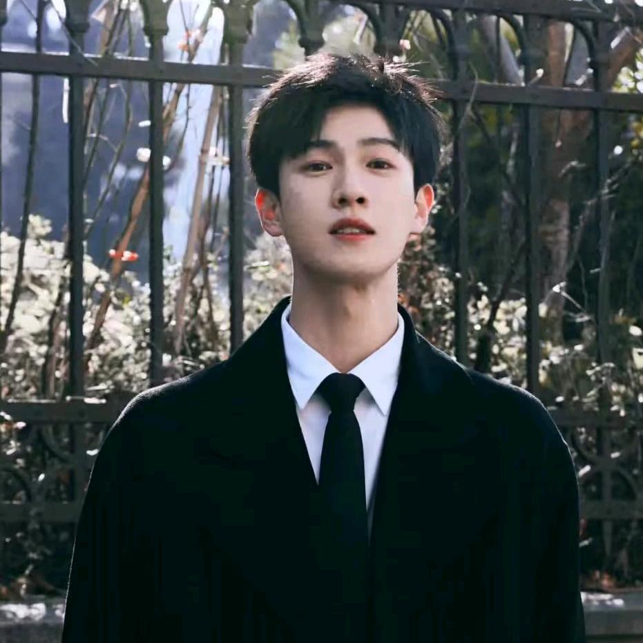 185内向社恐纯情男高