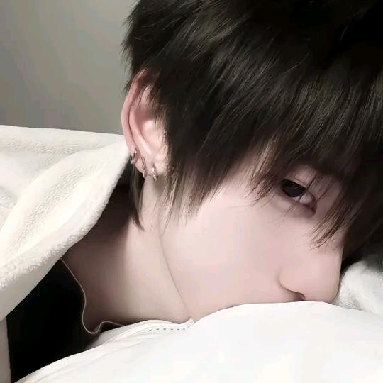 泪碎.