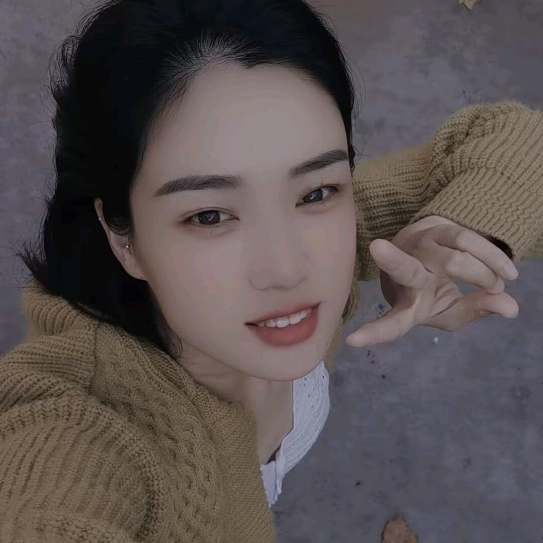 不穿文胸的兔子