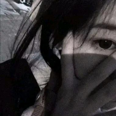 心若一动，泪便倾城