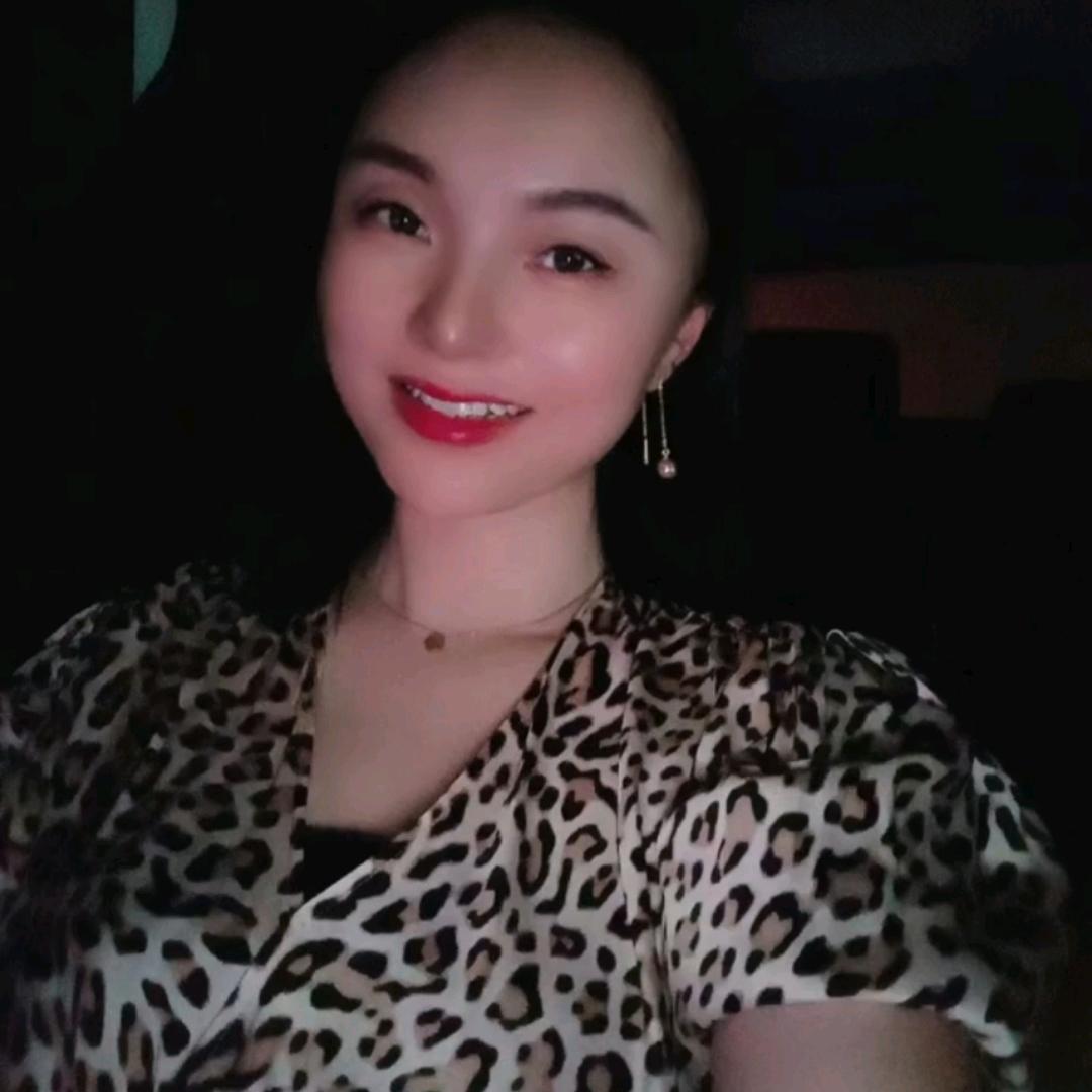 ᥫᩣ卖电梯的小姐姐💃ᥫᩣ༠