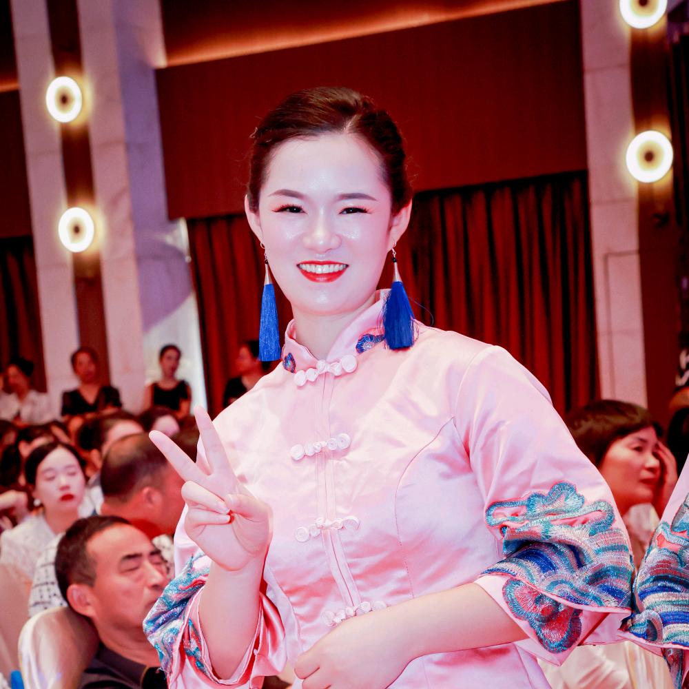 丽丽💋