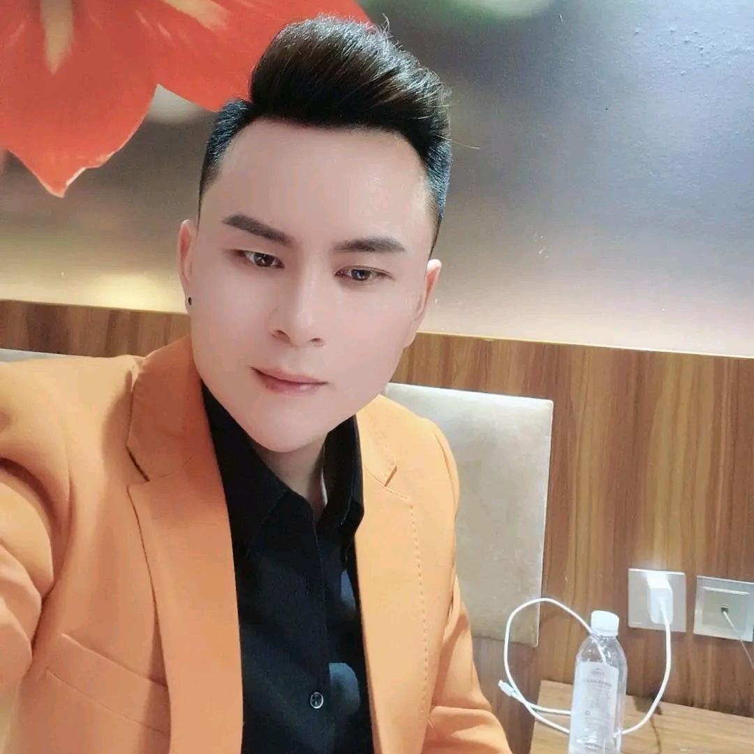 阿林，