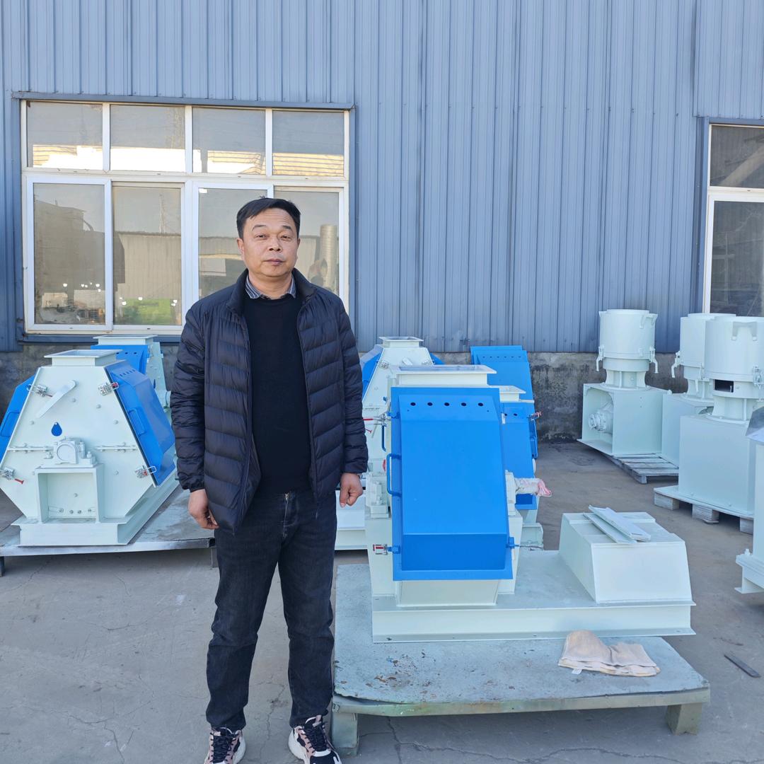 卖粉碎机的老张