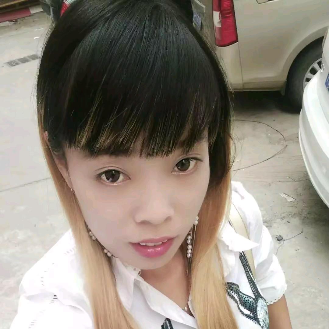 婷婷和三个宝贝日常生活