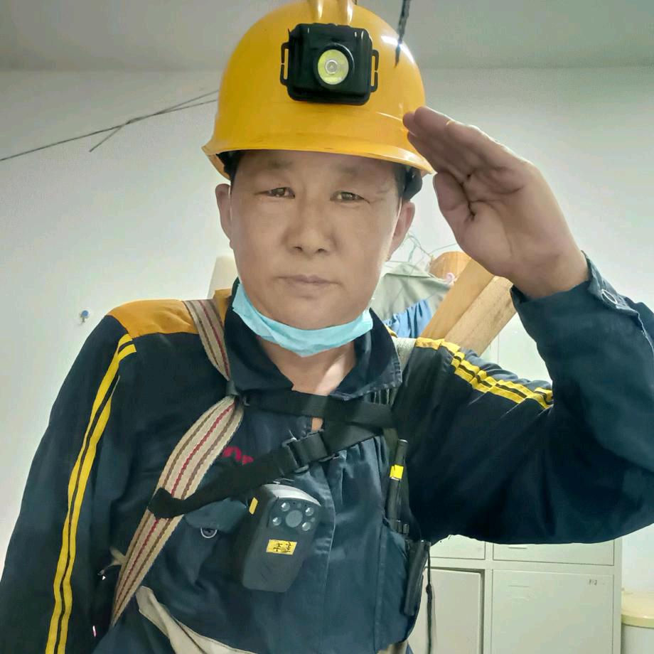 祝你新年快乐(顾天忠)