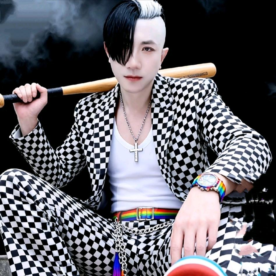 李飞{乡村理发店}