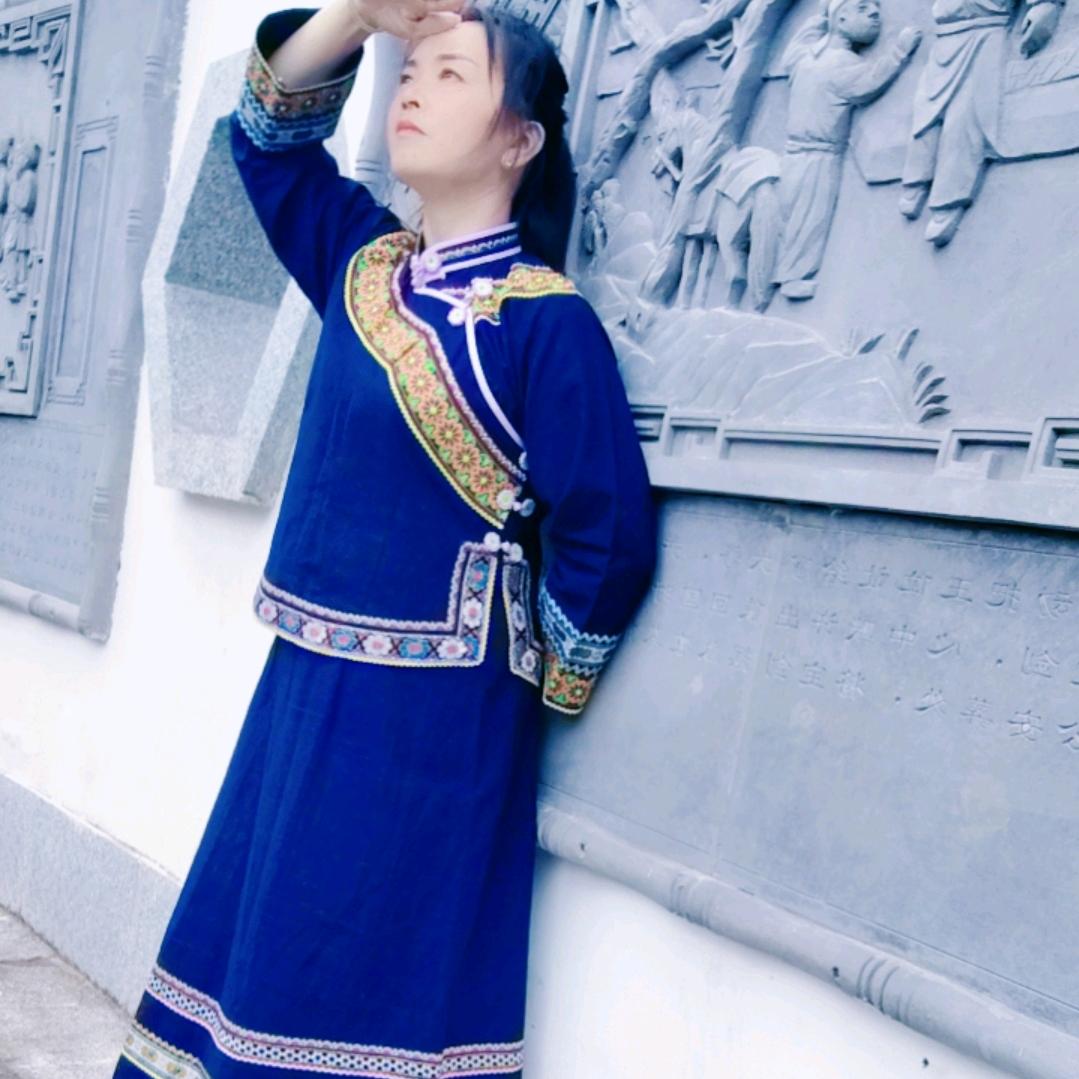 布依族&琴 💖儿