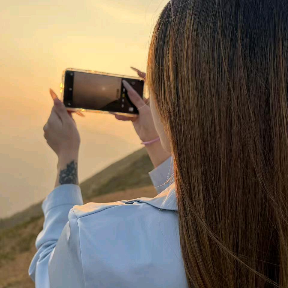 💢卢卢漂亮呀 𖠚ᐝ