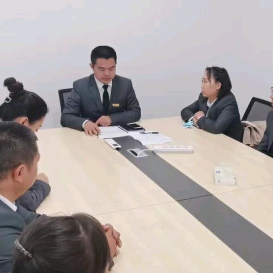 阿龍，人外有人