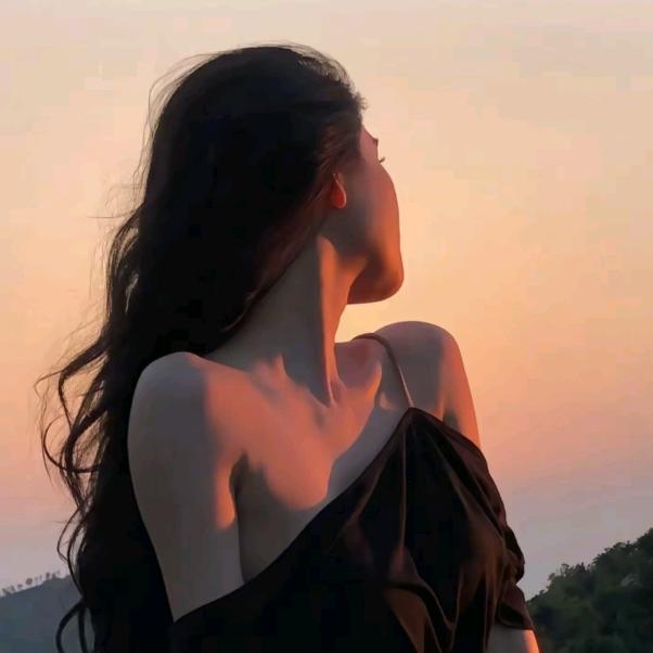 林晚晚吖