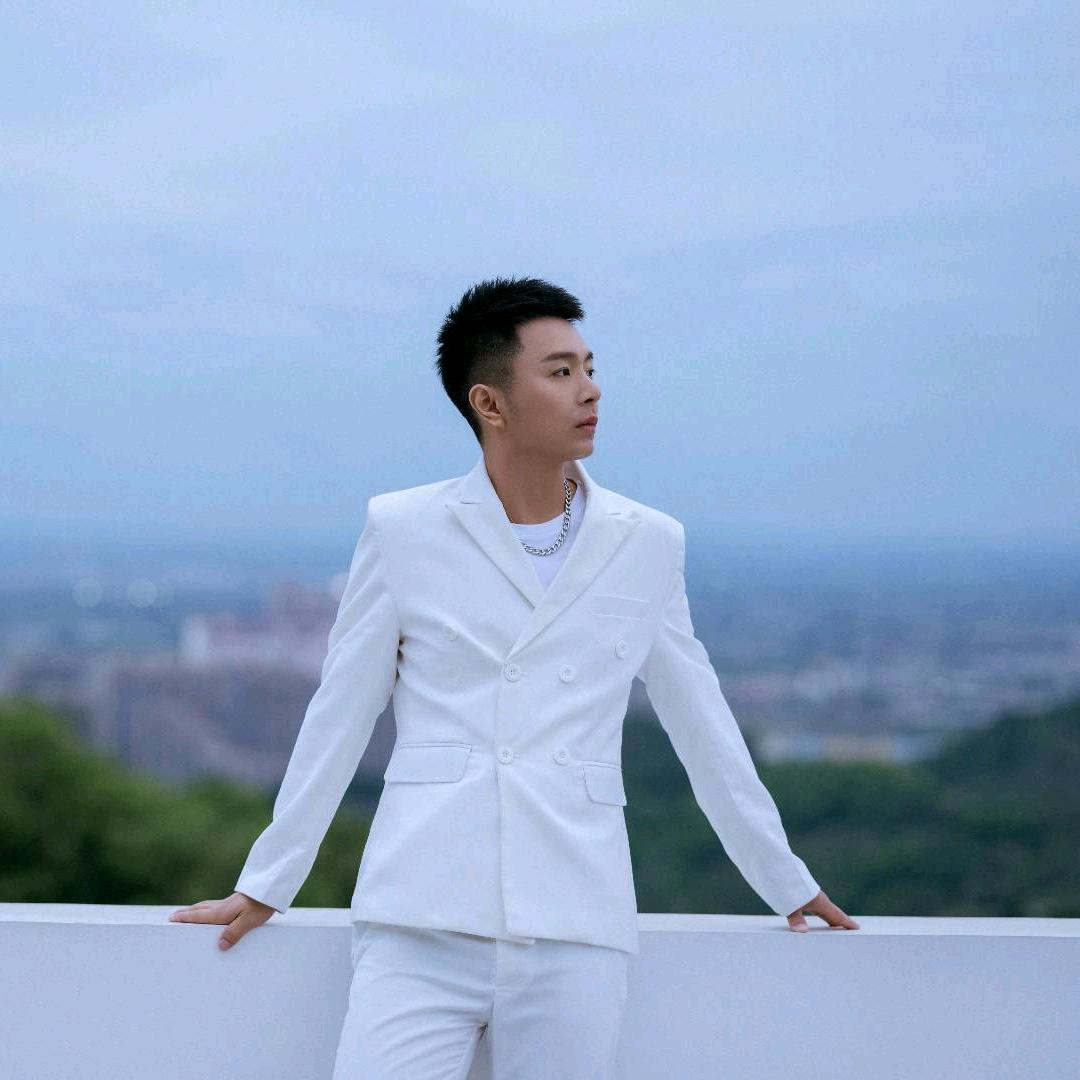 成都丫车丫本-东哥