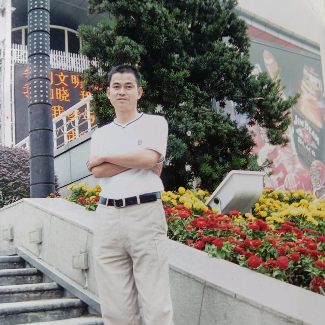 @啊朱（七二鼠）