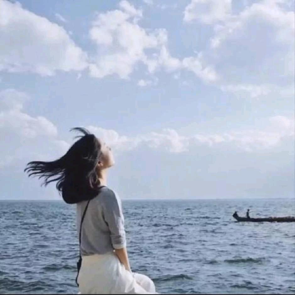 自带光芒的莹