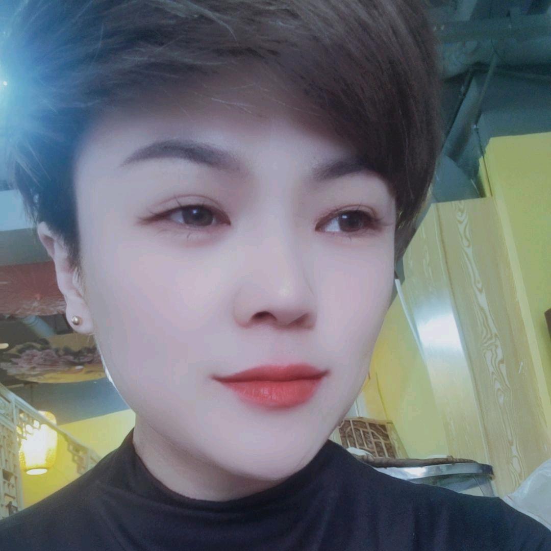 一杯蓝色妖姬