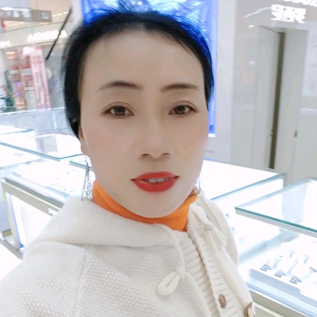 楊，鑫鑫足疗