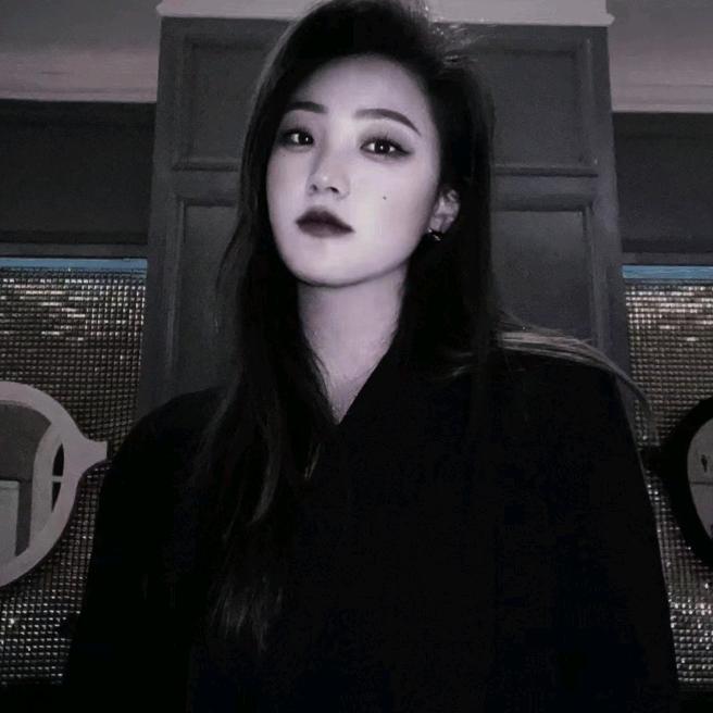 没有故事的女同学