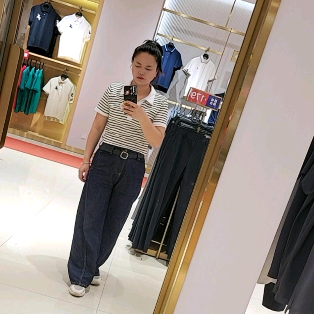 广安河堰路保罗贵族小李