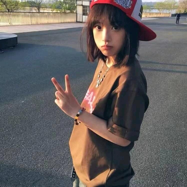 18岁了每天晚上八点亲妈还收我手机